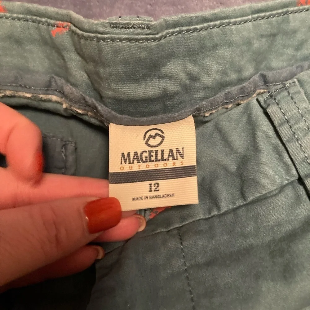 Magellan Outdoors Size 12 Periwinkle Lobster Print Shorts